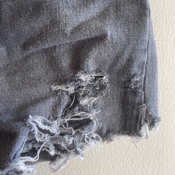 Levi's Demin Shorts - Picture 6 of 10